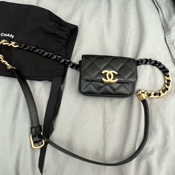 Chanel - Picture 4 of 5